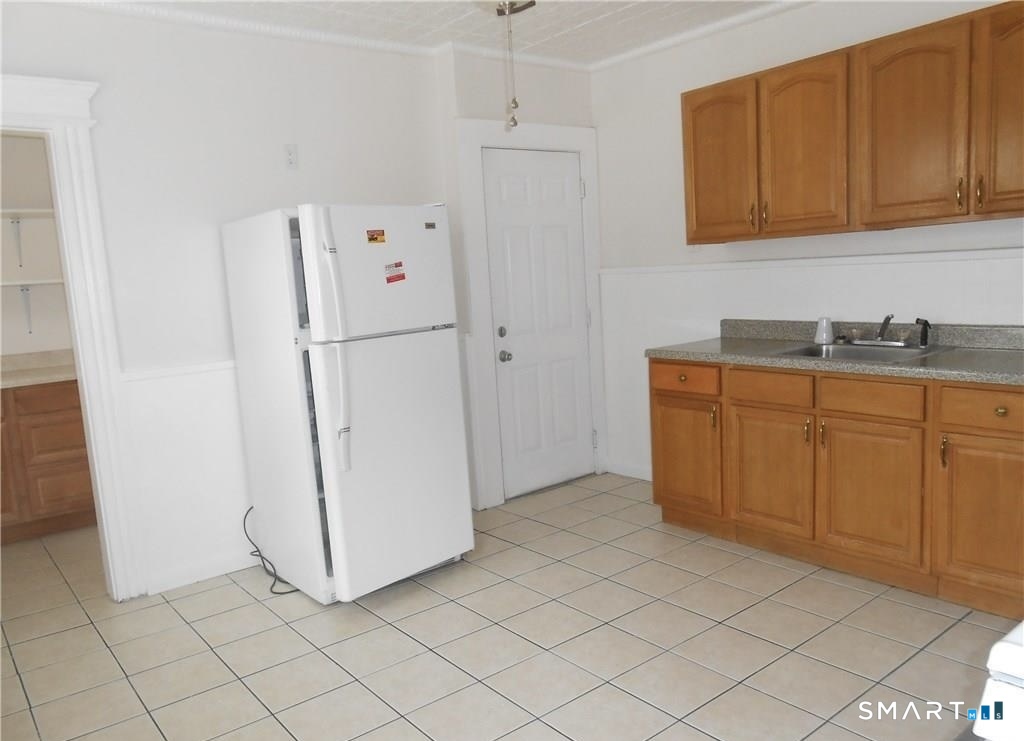 166 Booth Street Stratford, CT 06614 - Photo 8 of 12