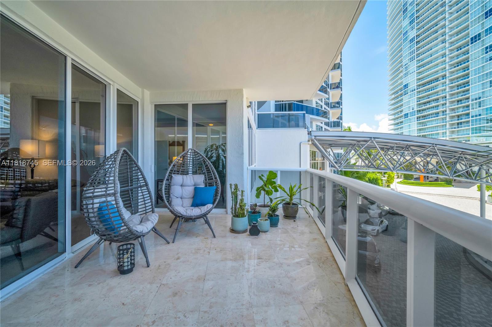 400 Alton Road, Unit 407 Miami Beach, FL 33139 - Photo 41 of 74 OVERSIZED