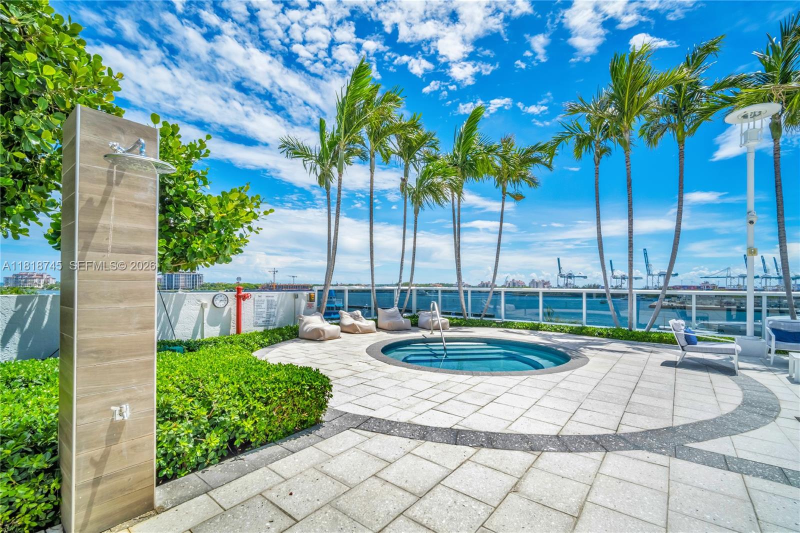 400 Alton Road, Unit 407 Miami Beach, FL 33139 - Photo 51 of 74 Hot Tub