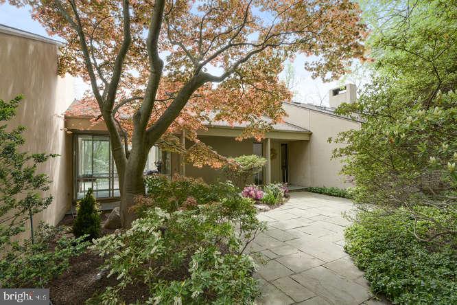 21 Nelson Ridge Road Princeton, NJ 08540 - Photo 3 of 29 Entrance