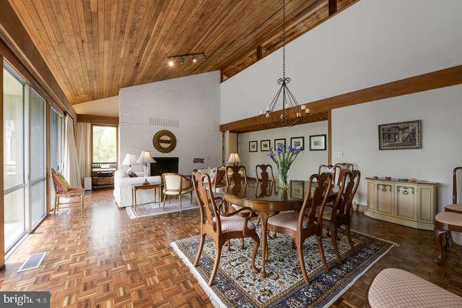 21 Nelson Ridge Road Princeton, NJ 08540 - Photo 7 of 29 Formal Dining Area 12+' x 17+'