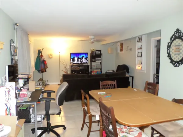 $1,100 | 1715 Banks Street, Unit C, Houston, TX 77098