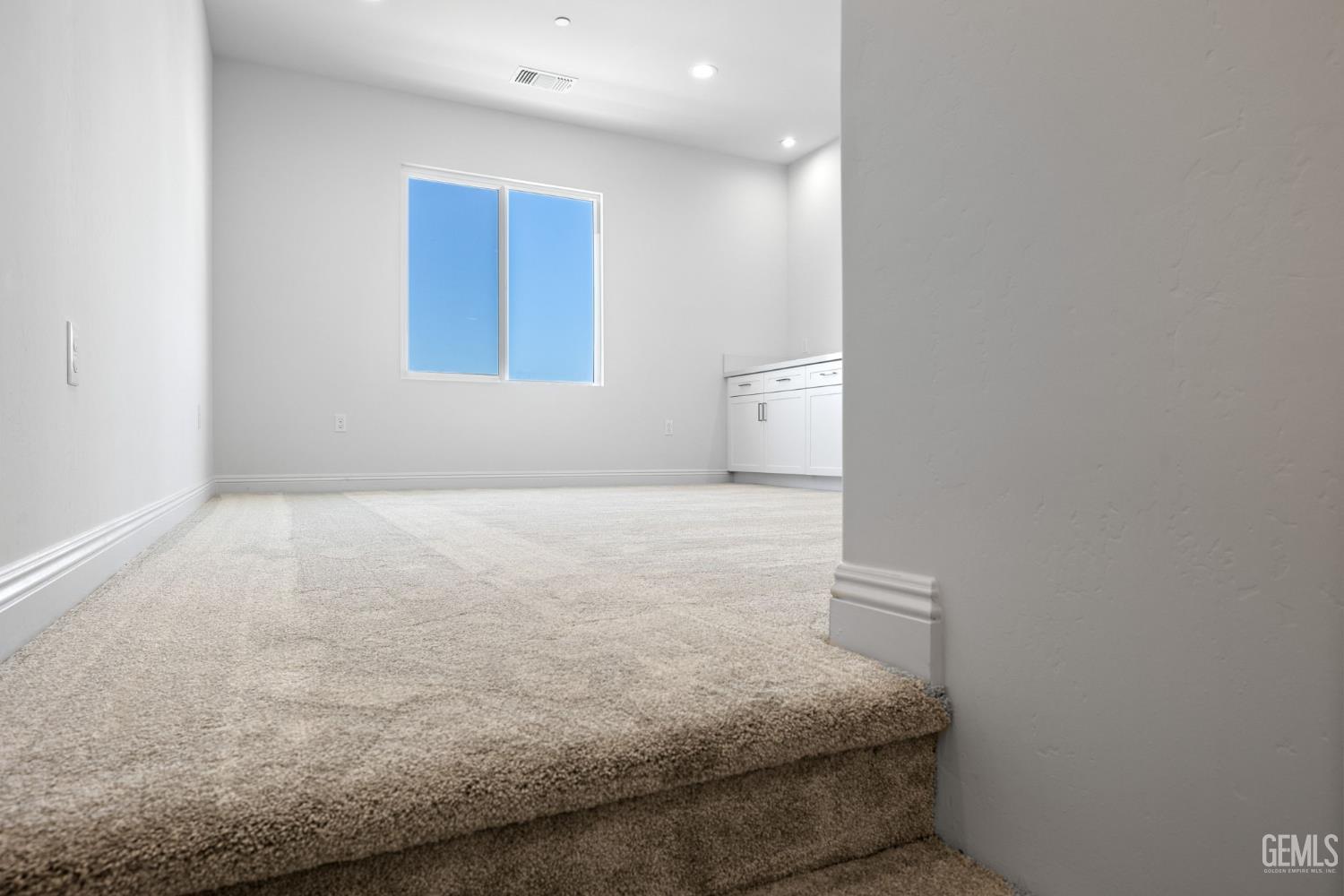 Undisclosed Address Bakersfield, CA 93311 - Photo 41 of 71 a view of empty room