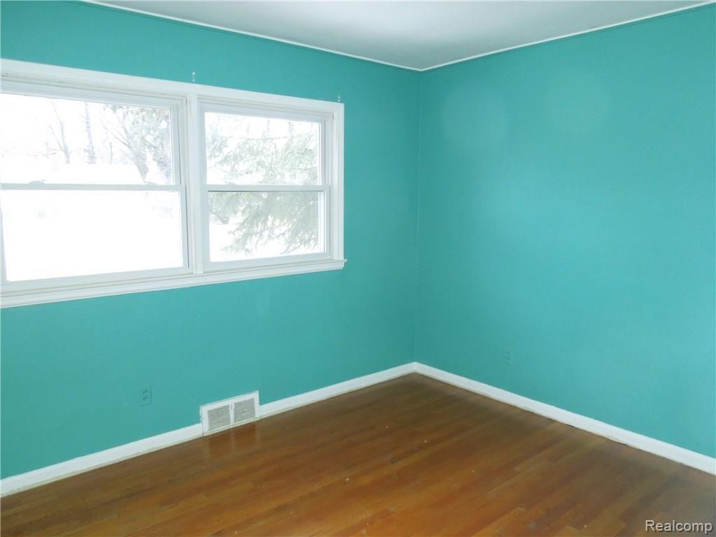17543 Ramsgate Drive Lathrup Village, MI 48076 - Photo 14 of 22