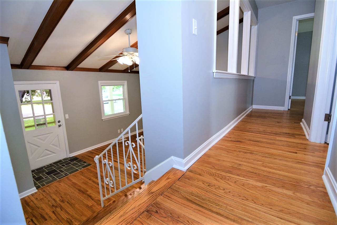 1900 North Meadow Road Evansville, IN 47715 - Photo 13 of 31 Gallery Image 13