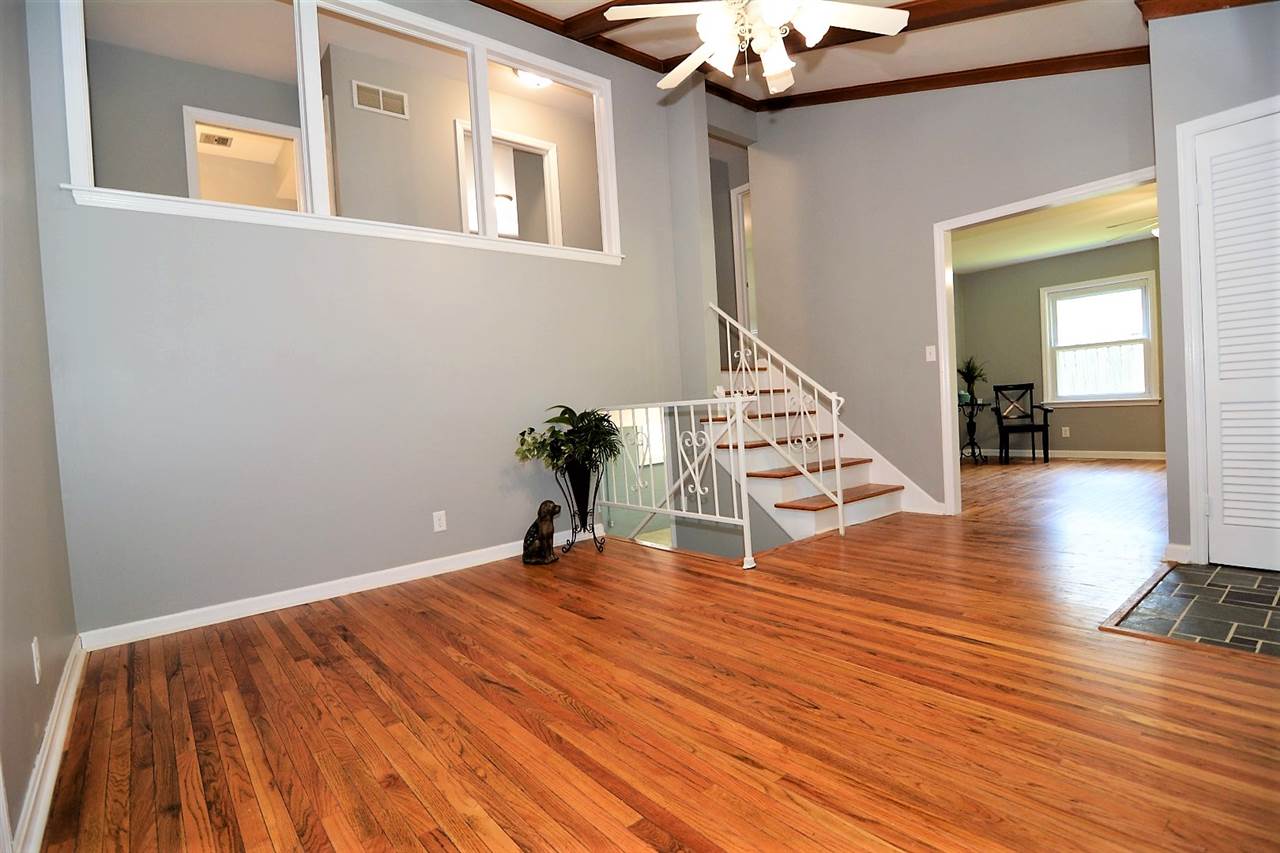 1900 North Meadow Road Evansville, IN 47715 - Photo 4 of 31 Gallery Image 4