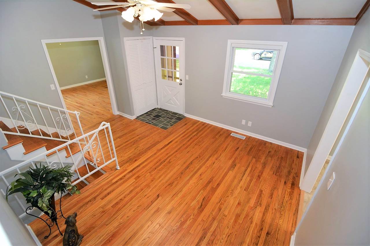 1900 North Meadow Road Evansville, IN 47715 - Photo 8 of 31 Gallery Image 8
