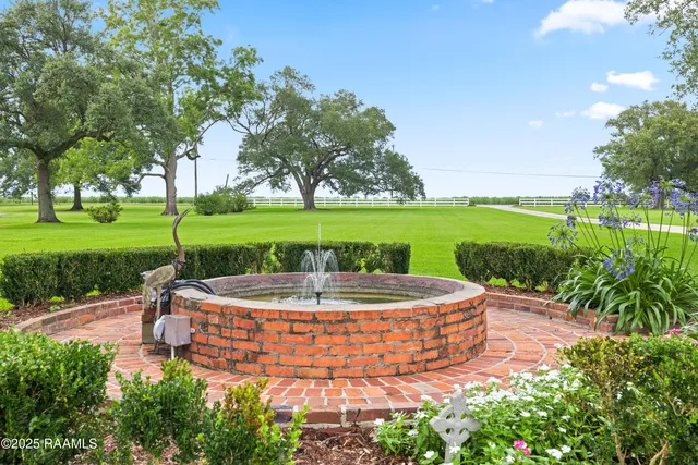 $799,000 | 6302 Old Jeanerette Road, New Iberia, LA 70563