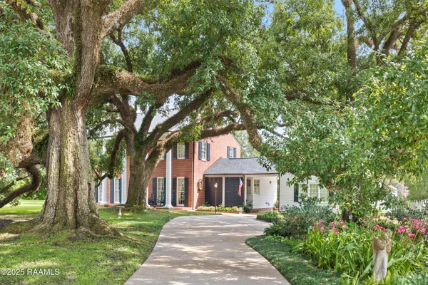 $749,000 | 6302 Old Jeanerette Road, New Iberia, LA 70563