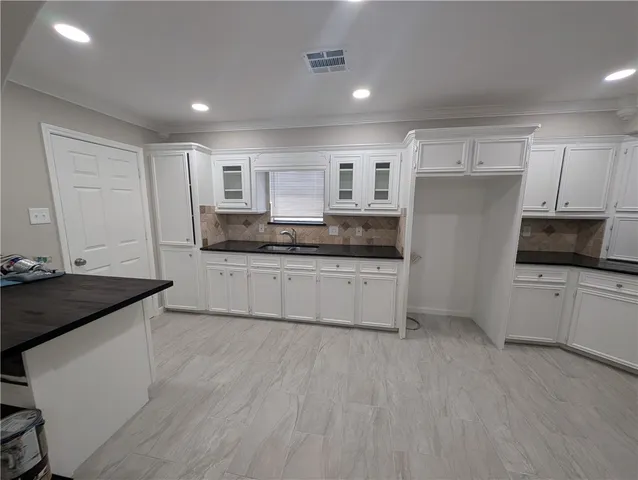 $2,300 | 5201 Hitching Post Lane, Corpus Christi, TX 78415