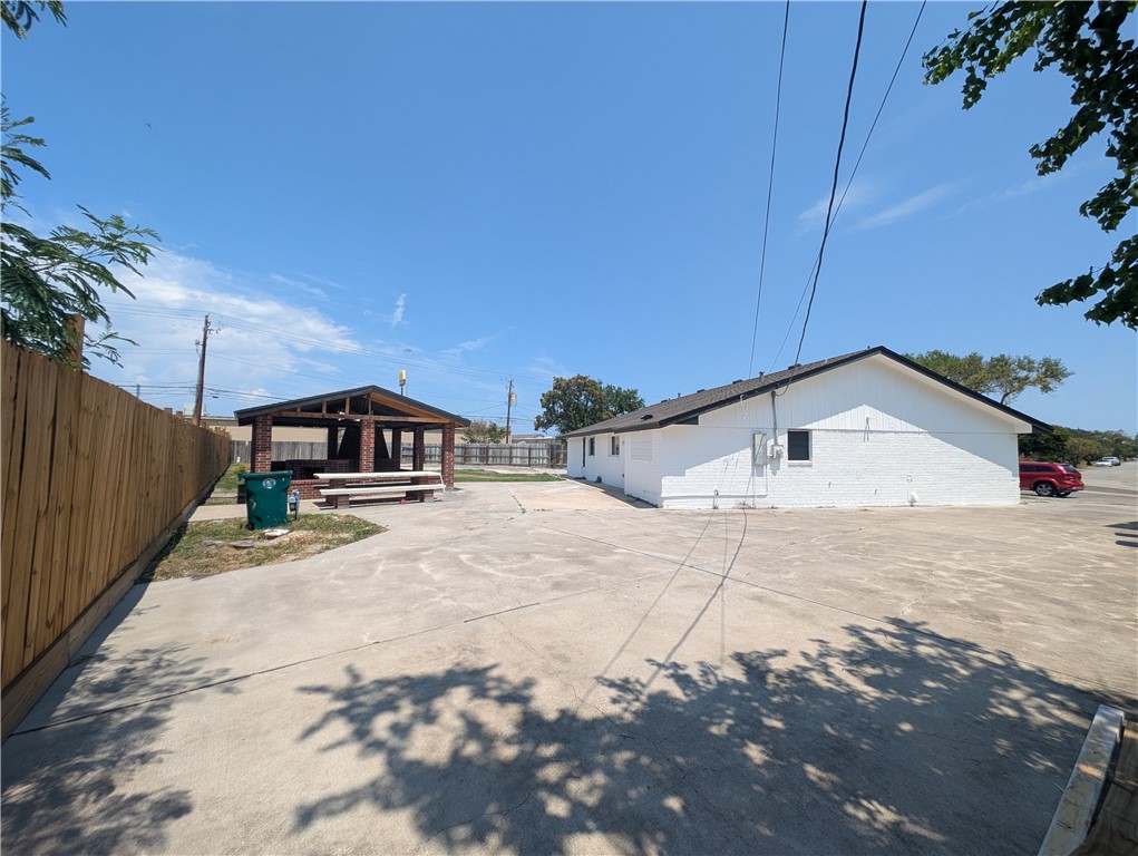 5201 Hitching Post Lane Corpus Christi, TX 78415 - Photo 2 of 26