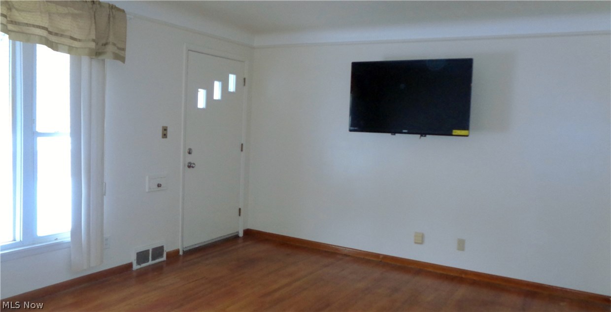 1798 Rush Road Wickliffe, OH 44092 - Photo 9 of 22 Gallery Image 9