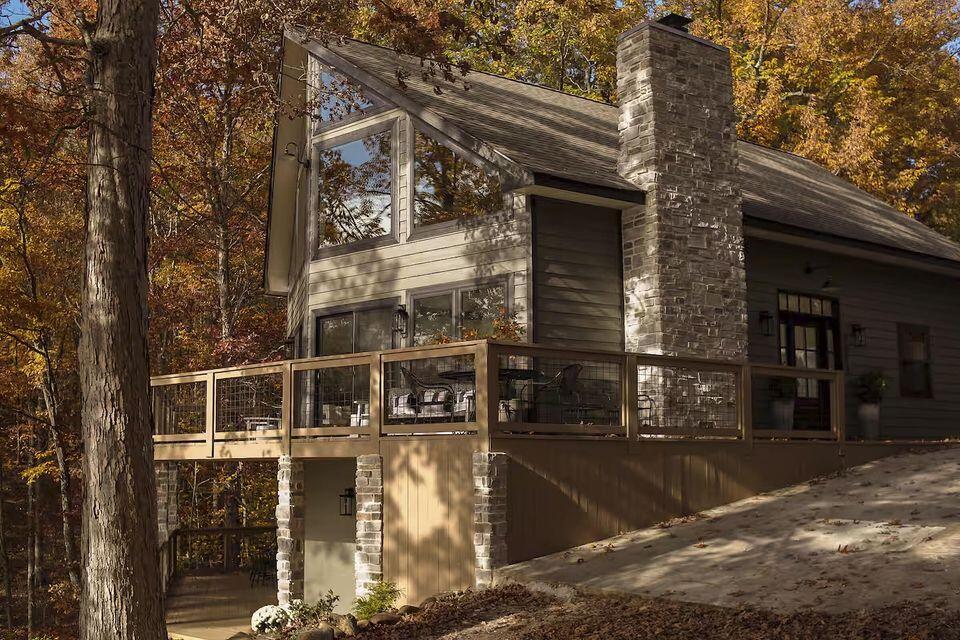 1572 Lodge Road Spring City, TN 37381 - Photo 38 of 53 Front of House