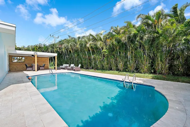 $9,500 | 409 Lighthouse Drive, North Palm Beach, FL 33408