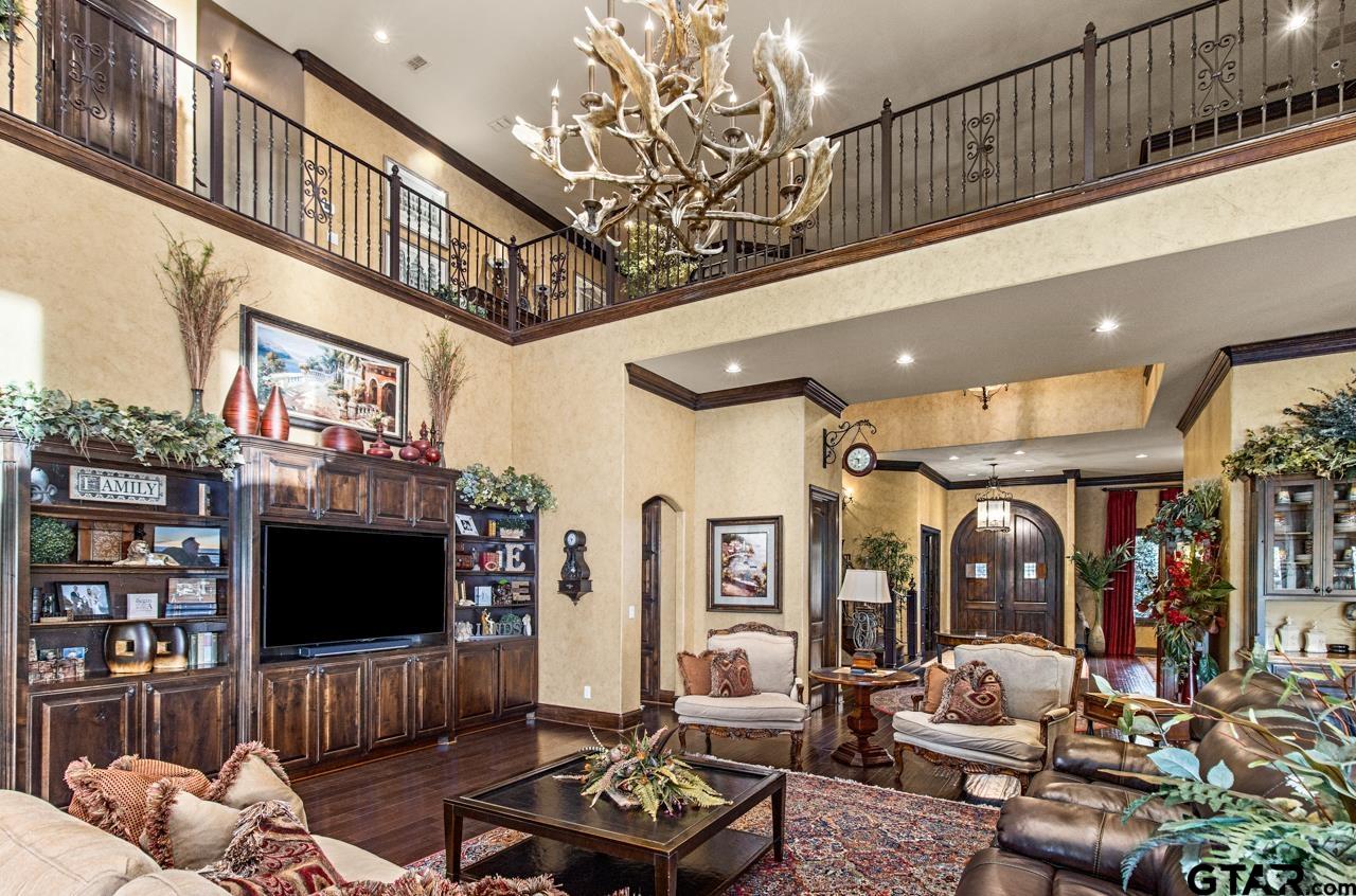 17873 Slack Road Whitehouse, TX 75791 - Photo 23 of 48 a living room with furniture and a flat screen tv