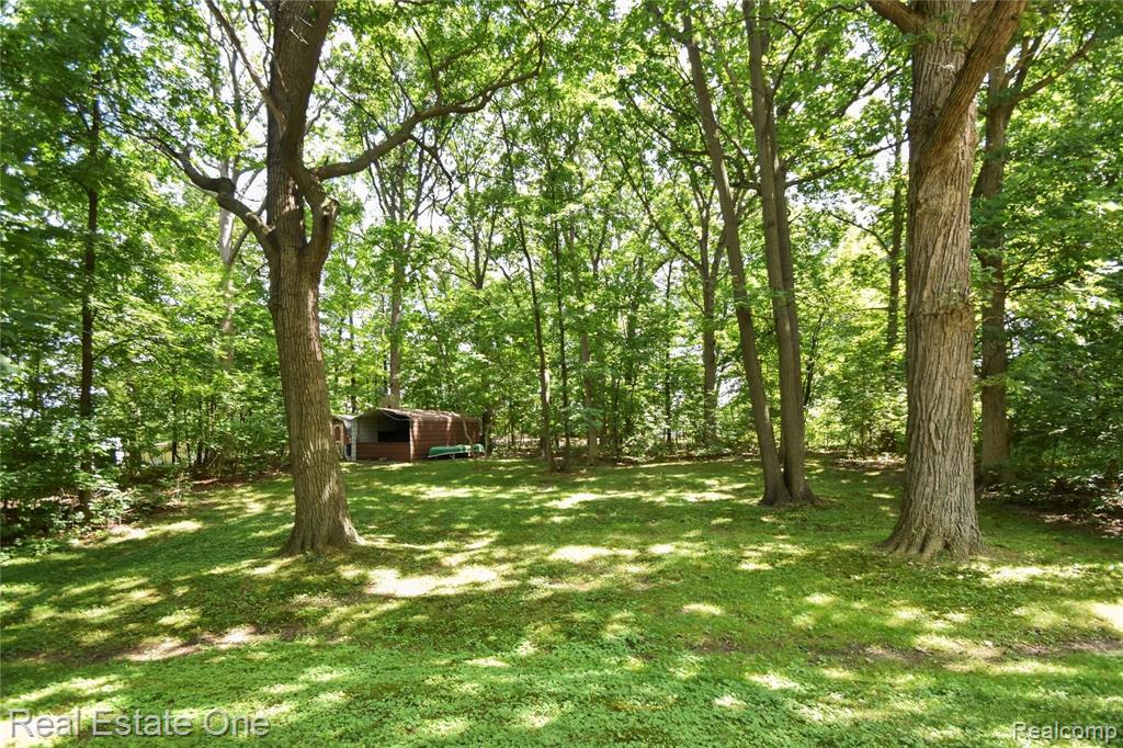 2555 South Livernois Road Rochester Hills, MI 48307 - Photo 15 of 17