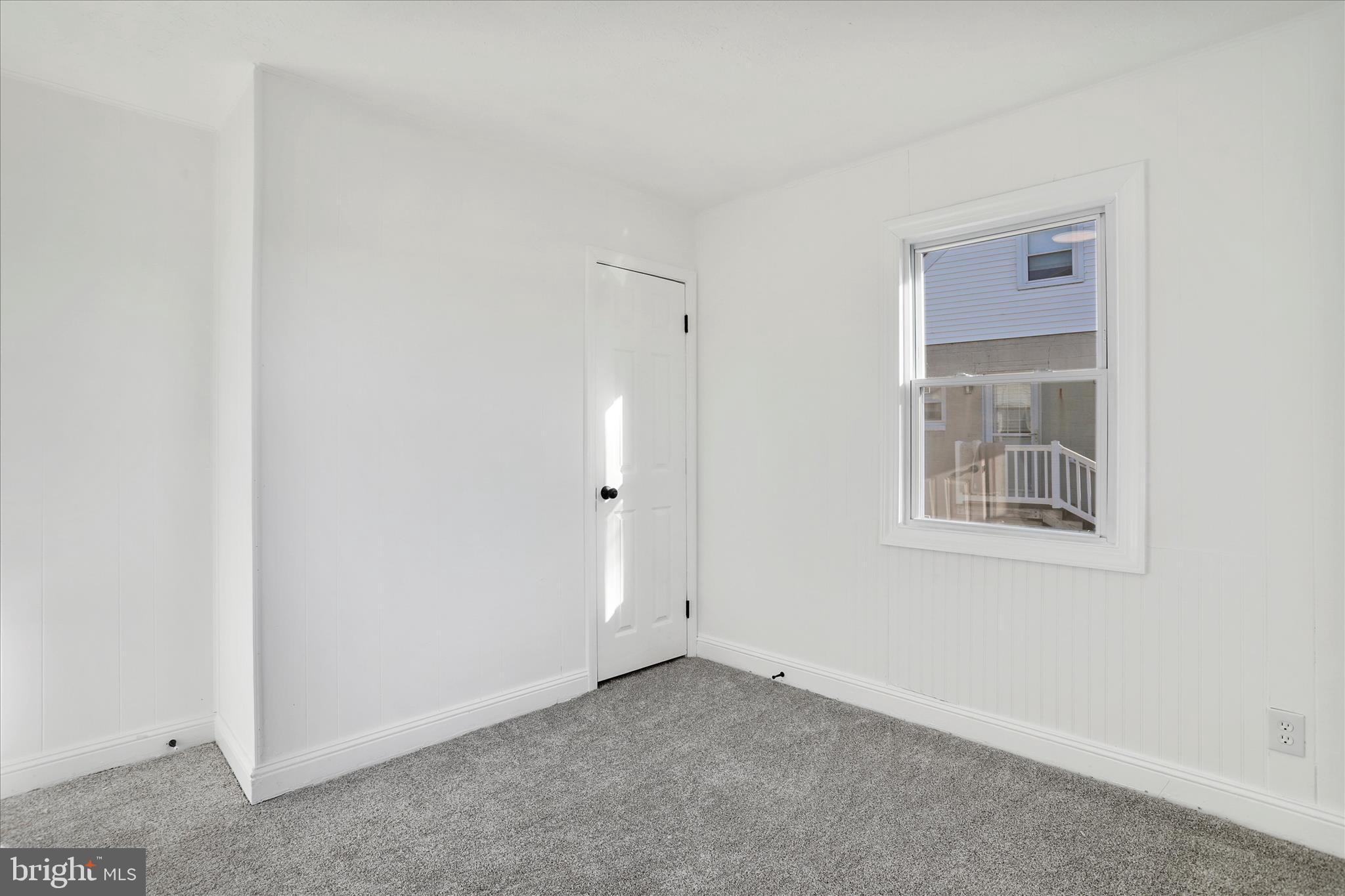 365 West 9th Street Front Royal, VA 22630 - Photo 15 of 32