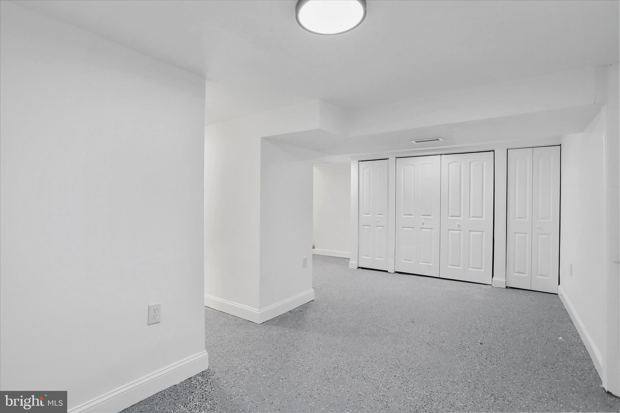 365 West 9th Street Front Royal, VA 22630 - Photo 29 of 32