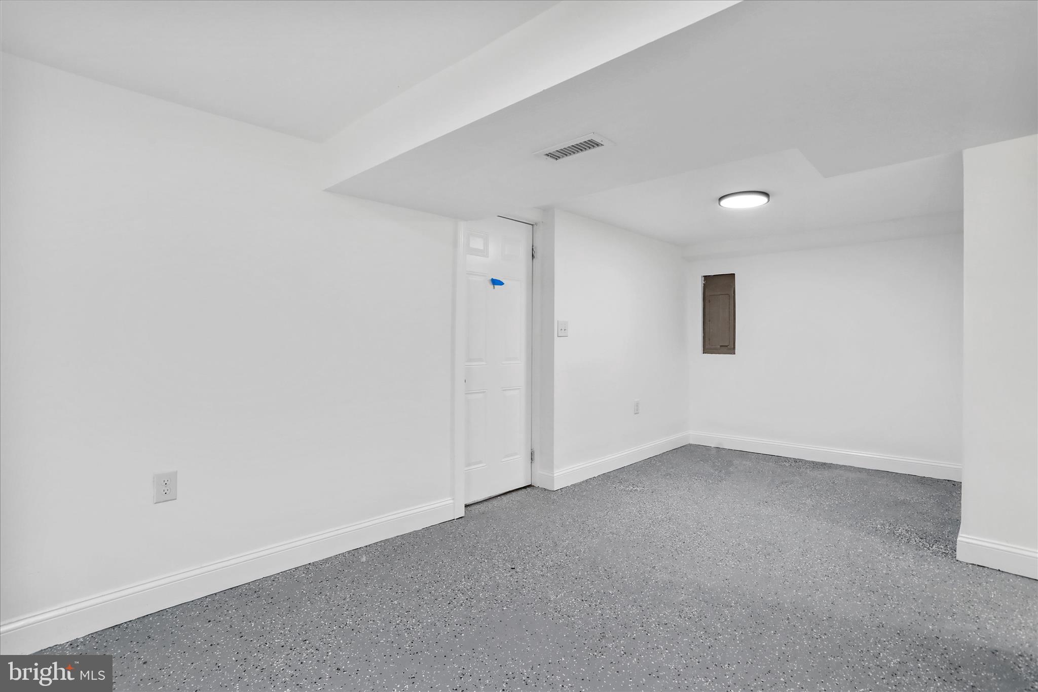 365 West 9th Street Front Royal, VA 22630 - Photo 31 of 32