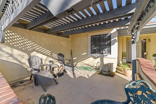 $460,000 | 37720 Smoke Tree Street, Palmdale, CA 93552