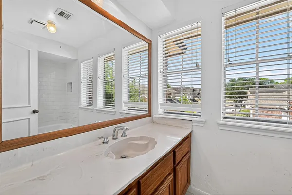 $2,750 | 1535 Beaconshire, Houston, TX 77077