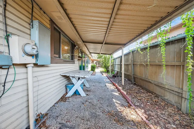 $2,750 | 1535 Beaconshire, Houston, TX 77077