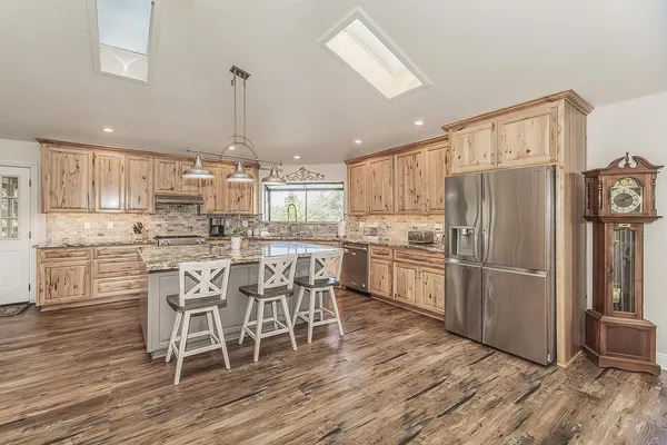 $899,000 | 14049 Oak View Drive, Prather, CA 93651