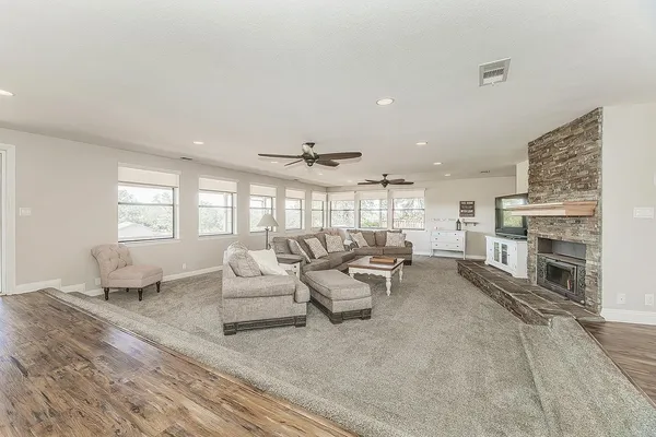 $899,000 | 14049 Oak View Drive, Prather, CA 93651
