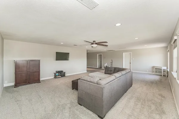 $899,000 | 14049 Oak View Drive, Prather, CA 93651