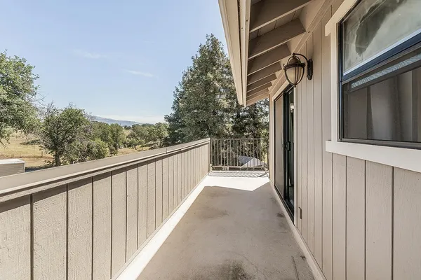 $899,000 | 14049 Oak View Drive, Prather, CA 93651