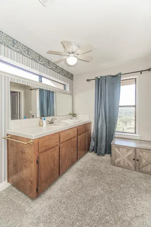 $899,000 | 14049 Oak View Drive, Prather, CA 93651