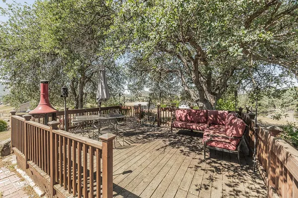 $899,000 | 14049 Oak View Drive, Prather, CA 93651