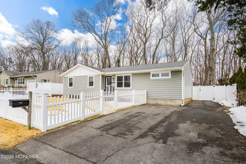 $549,000 | 749 Hardean Road, Brick, NJ 08724