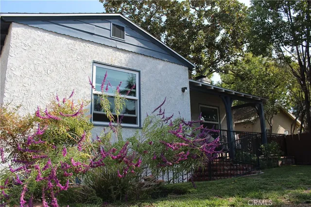 $1,399,000 | 210 North Naomi Street, Burbank, CA 91505