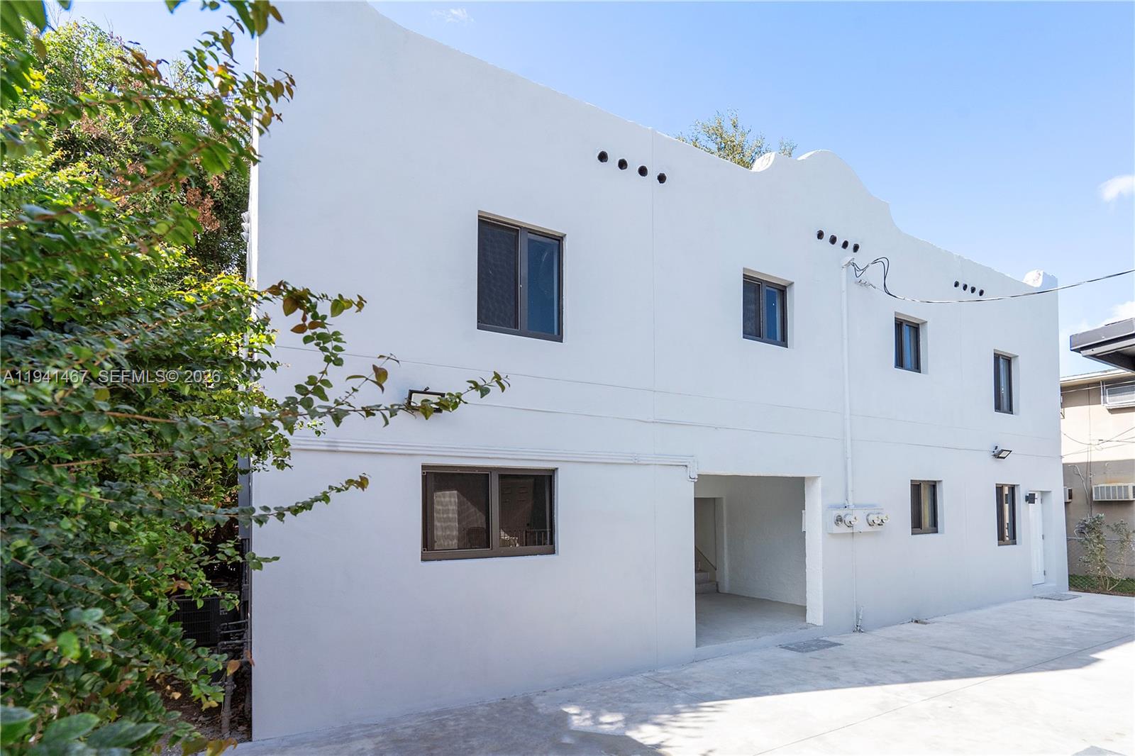 418 Northwest 9th Avenue Miami, FL 33128 - Photo 13 of 25 Back Structure