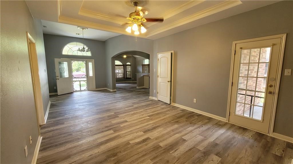 4501 Leslie Avenue Austin, TX 78721 - Photo 1 of 31