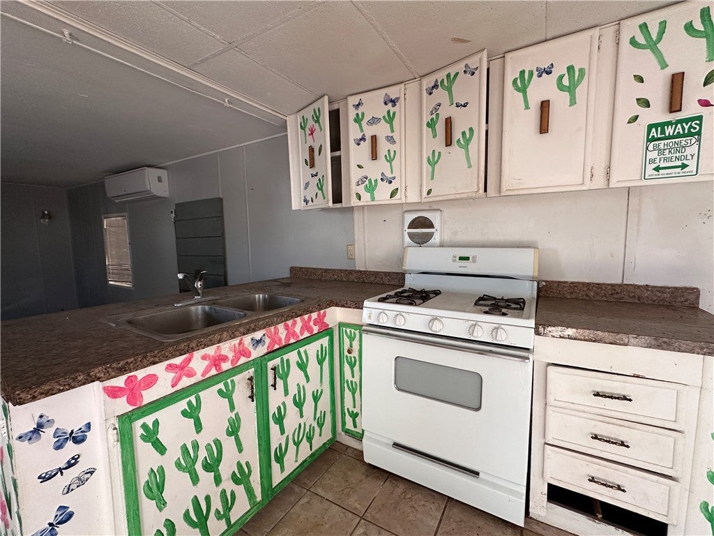 1808 Forest Way Bullhead City, AZ 86442 - Photo 12 of 24 Gallery Image 12