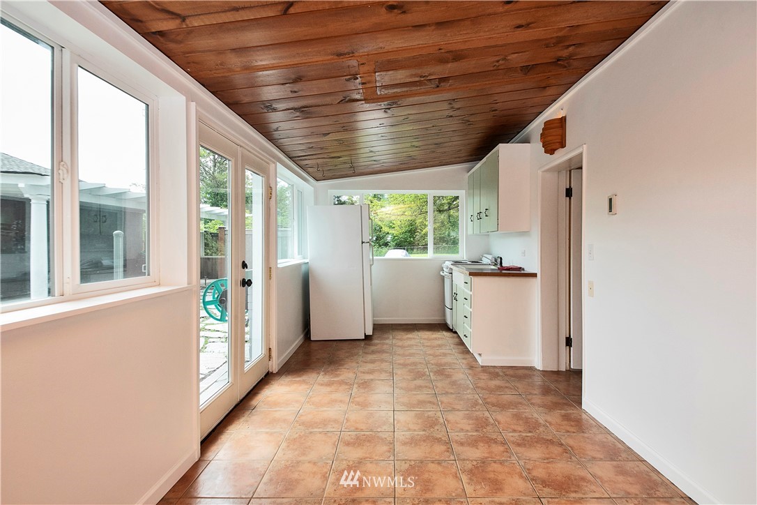 1208 East Bush Point Road Freeland, WA 98249 - Photo 22 of 40 Gallery Image 22