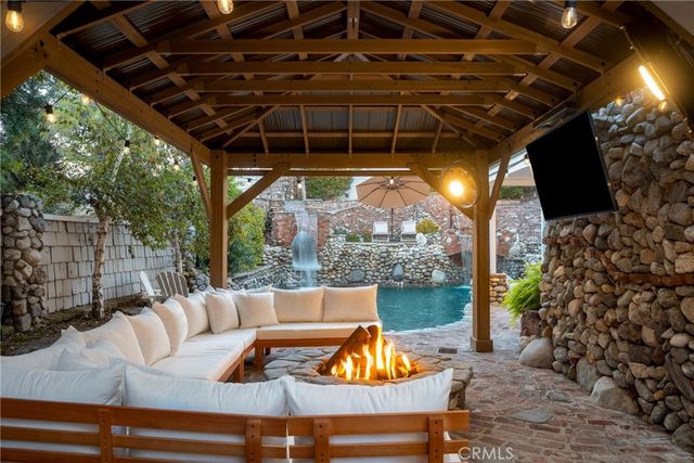 $3,000,000 | 23181 Via Celeste, Coto de Caza, CA 92679