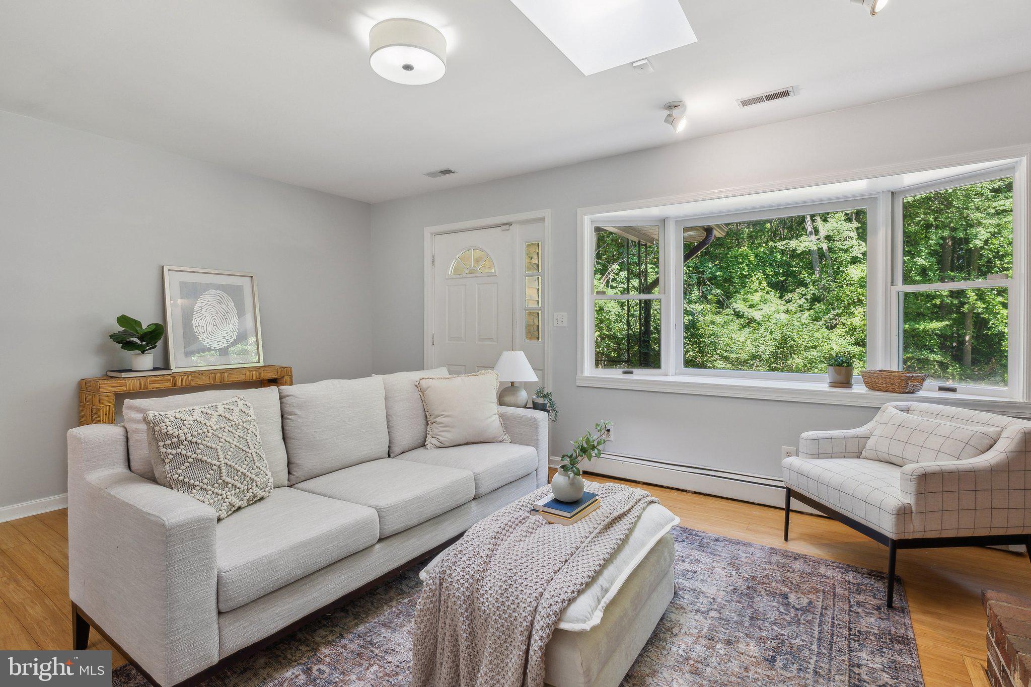 4931 Idlewilde Road Shady Side, MD 20764 - Photo 4 of 58 Living Room