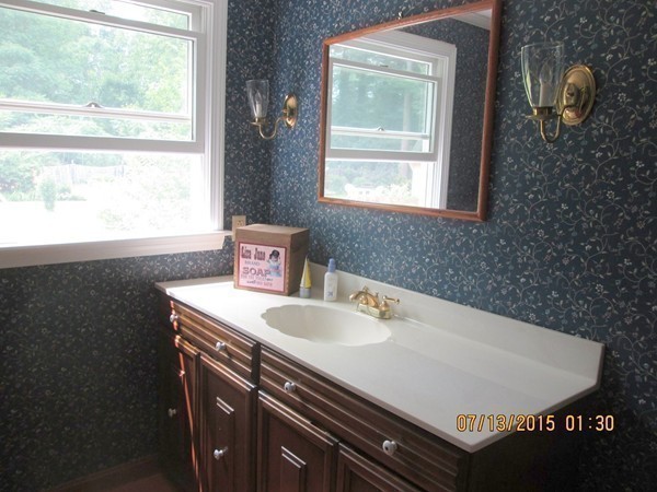 25 Pomeroy Meadow Road Southampton, MA 01073 - Photo 17 of 30