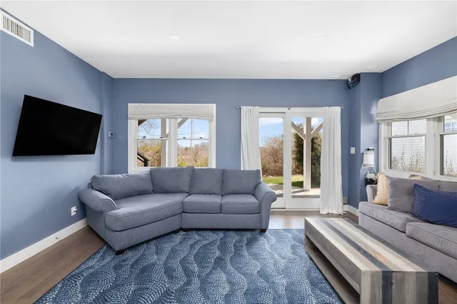 $3,250 | 14 East Pointe Lane, Unit 14, South Kingstown, RI 02879