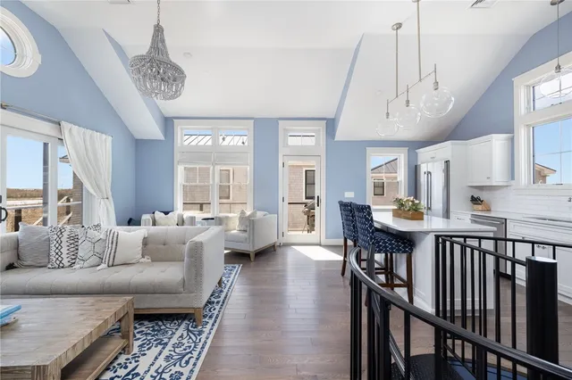 $3,250 | 14 East Pointe Lane, Unit 14, South Kingstown, RI 02879