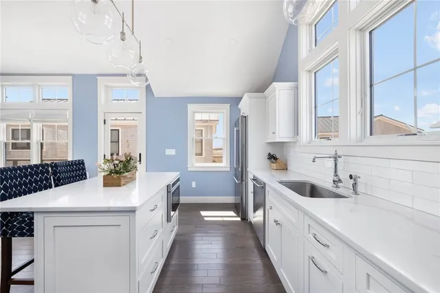 $3,250 | 14 East Pointe Lane, Unit 14, South Kingstown, RI 02879