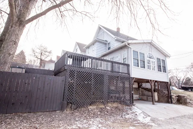 $118,000 | 736 14th Street, Moline, IL 61265