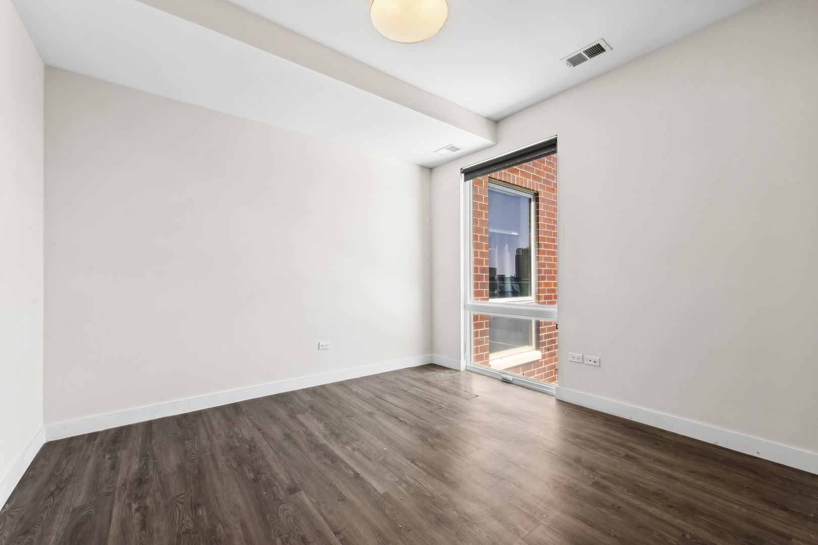 4027 North Broadway, Unit 405 Chicago, IL 60613 - Photo 13 of 17