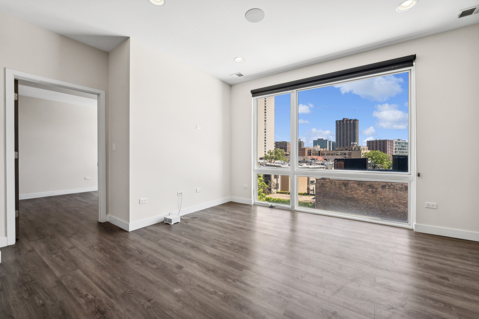 4027 North Broadway, Unit 405 Chicago, IL 60613 - Photo 8 of 17