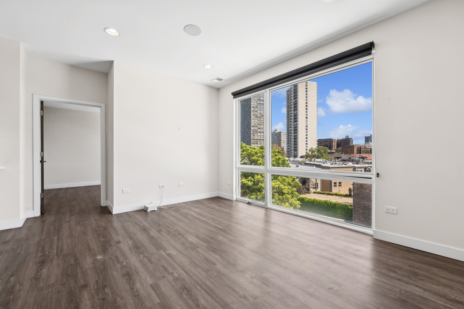 4027 North Broadway, Unit 405 Chicago, IL 60613 - Photo 9 of 17