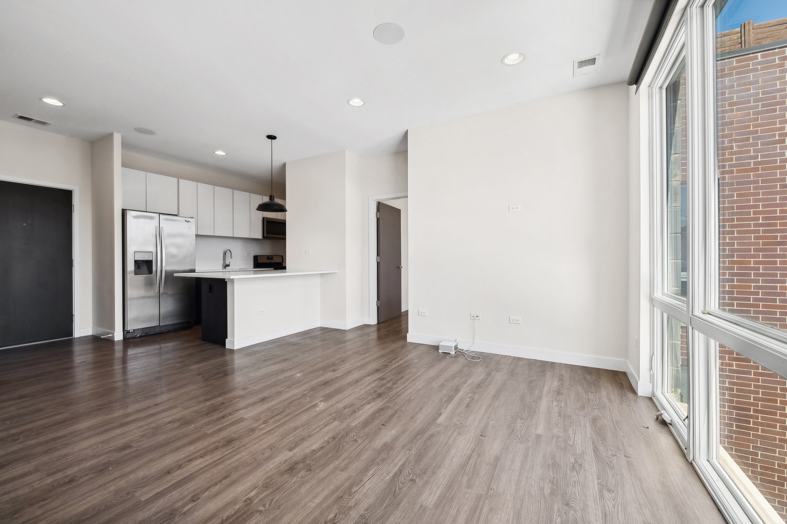 4027 North Broadway, Unit 405 Chicago, IL 60613 - Photo 10 of 17