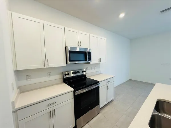 $2,045 | 2264 Paravane Way, Wesley Chapel, FL 33543